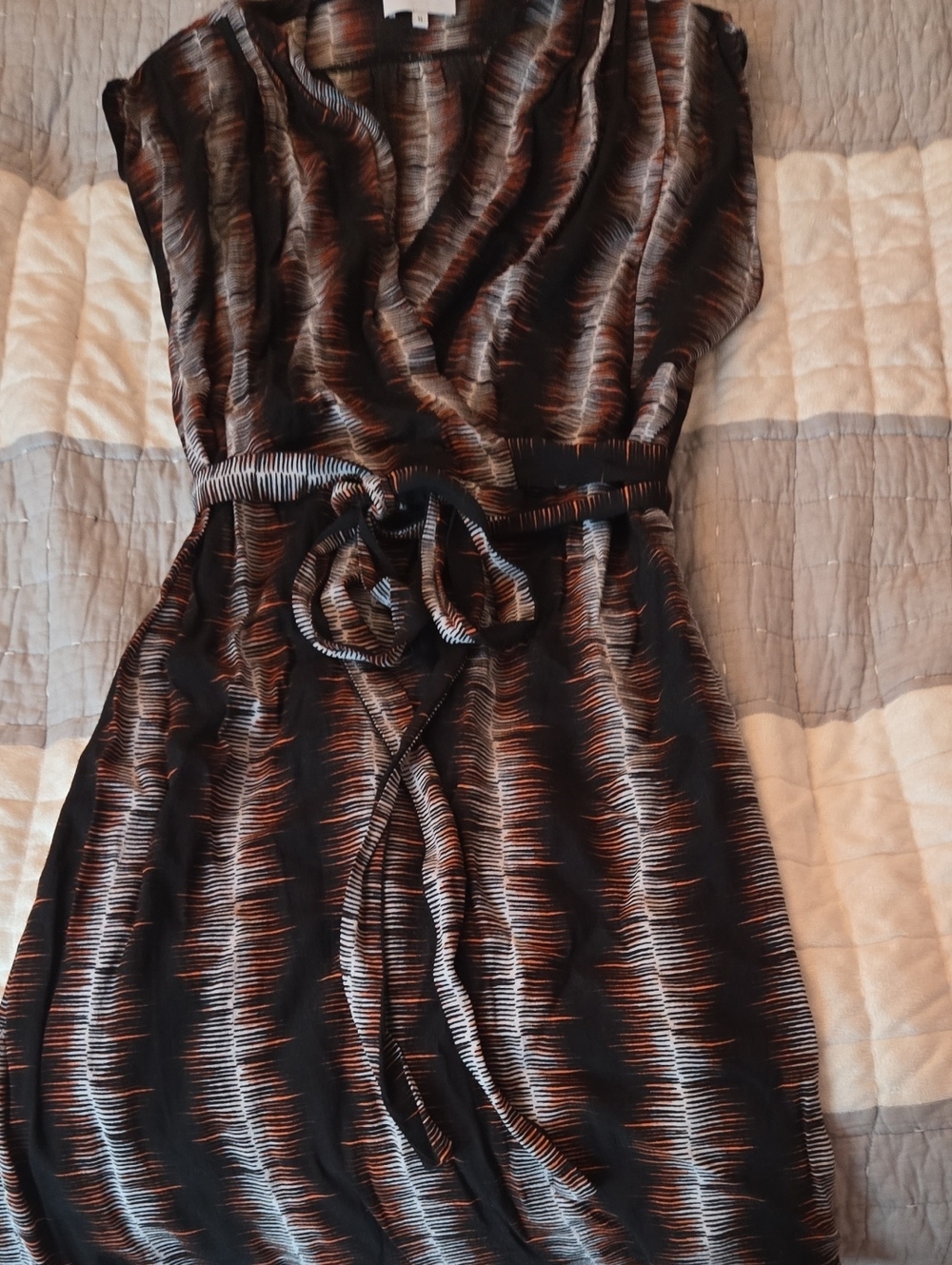 Sexy Fun V-Neck Tie-Waist Mini Dress in Black and Brown Print